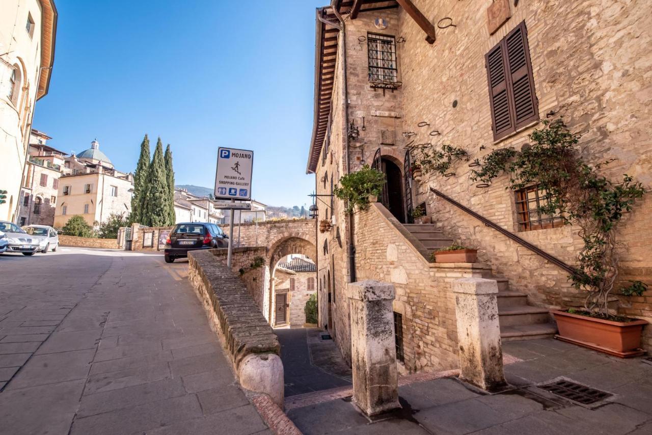 Casa Spagnoli Assis Exterior foto